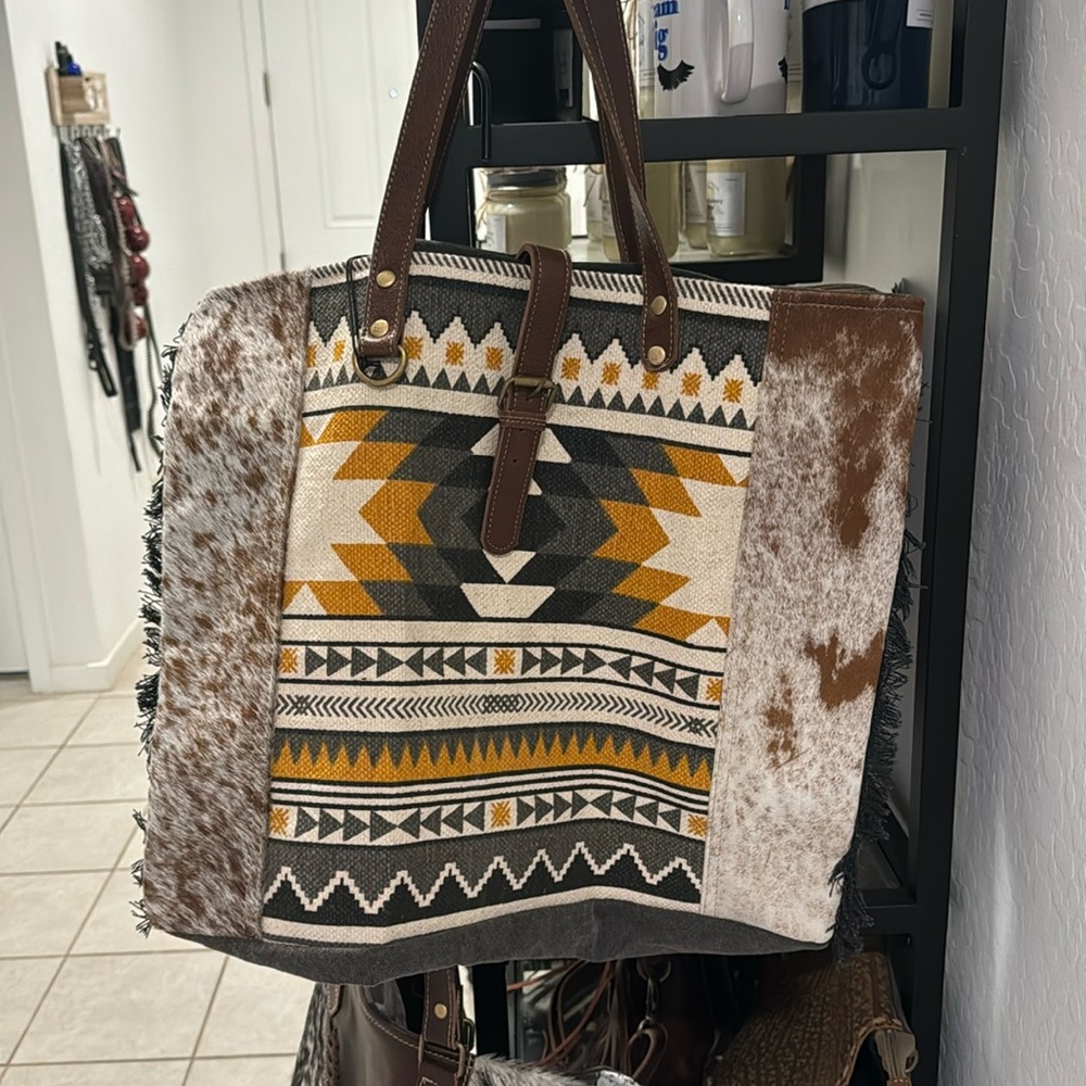 Myra Trilang Weekender Bag